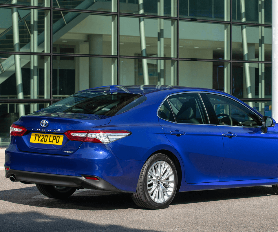 Saloon car hire with Glasgow Car Rental